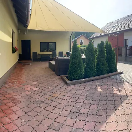 幽斯塔瑞豪拉贝公寓式酒店 *